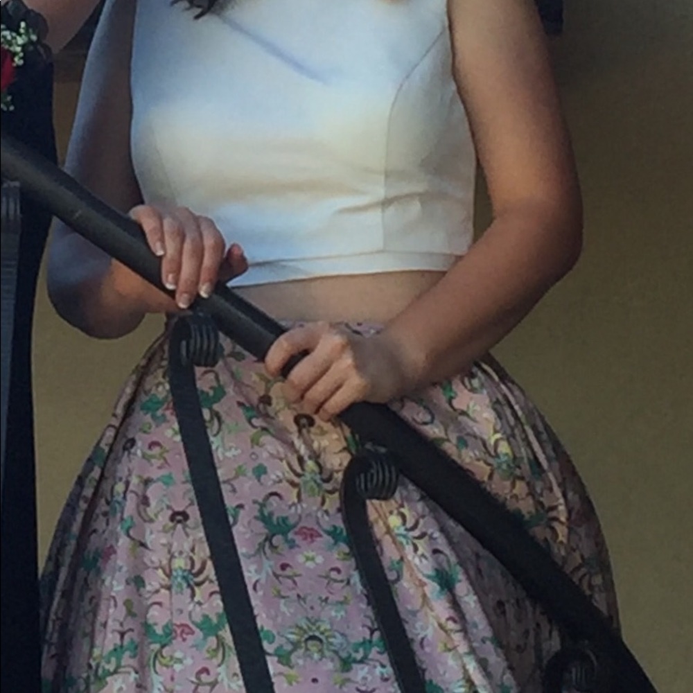 Sherri Hill Formal Prom Dress - Picture 2 of 4